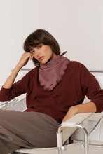 Afbeelding in Gallery-weergave laden, STRIPED POPLIN HANDKERCHIEF
