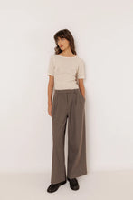 Afbeelding in Gallery-weergave laden, SLIM CIRCULAR JACQUARD T-SHIRT
