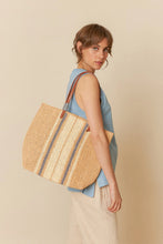 Afbeelding in Gallery-weergave laden, TRICOLOR RAFFIA BAG
