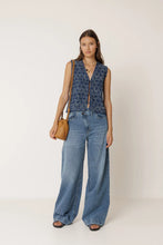 Afbeelding in Gallery-weergave laden, ELASTIC VEST WITH TIE - chaleco
