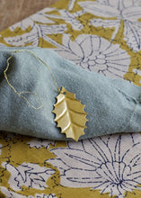 Afbeelding in Gallery-weergave laden, Leaf tag gold per 10 stuks
