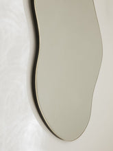 Afbeelding in Gallery-weergave laden, POND mirror Large - Brass
