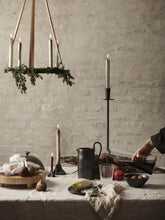Afbeelding in Gallery-weergave laden, HOY CASTED candle holder
