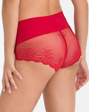 Afbeelding in Gallery-weergave laden, Undie-Tectable Lace Hi-Hipster red
